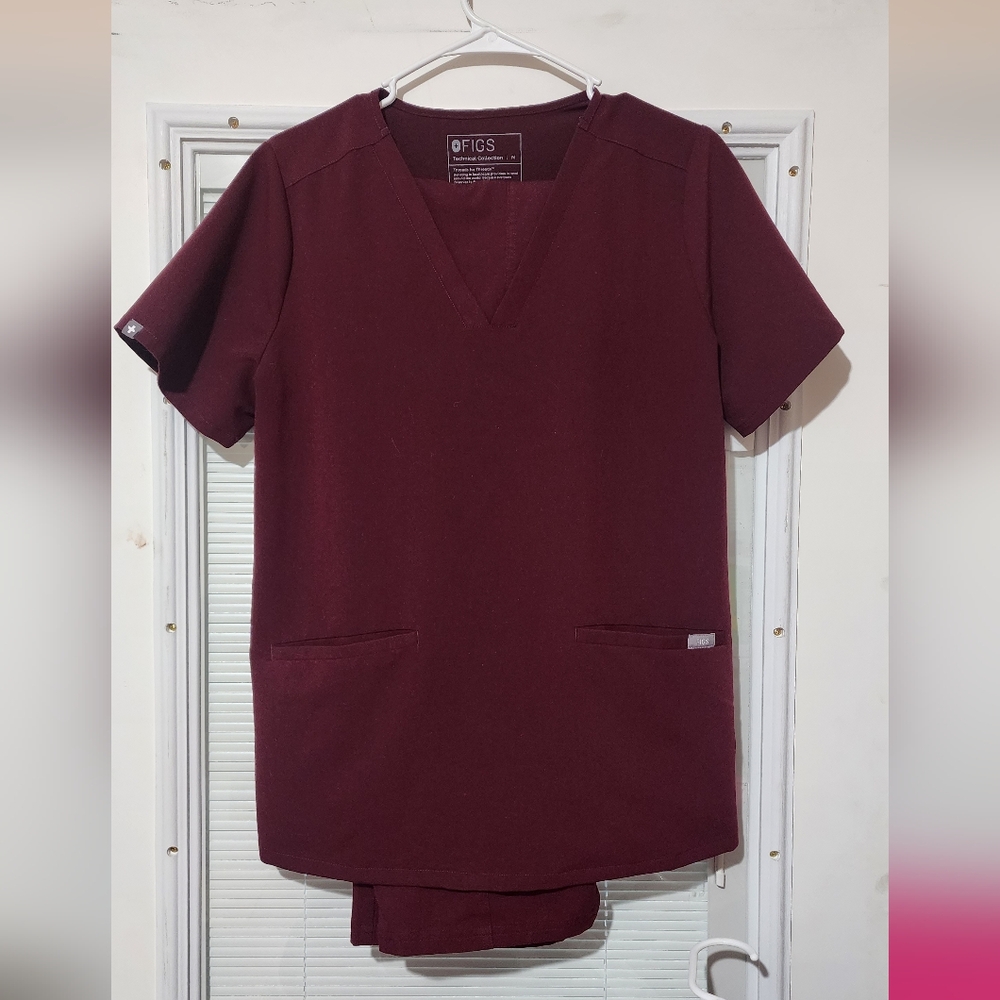 FIGS Scrub Set - Maroon